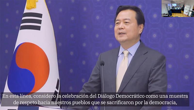 El Primer Vice Ministro de Relaciones Exteriores de Corea, Cho Hyundong, envió un video en el cual deseó éxito a la actividad.
