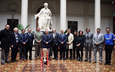 Visita azul en Casa Central